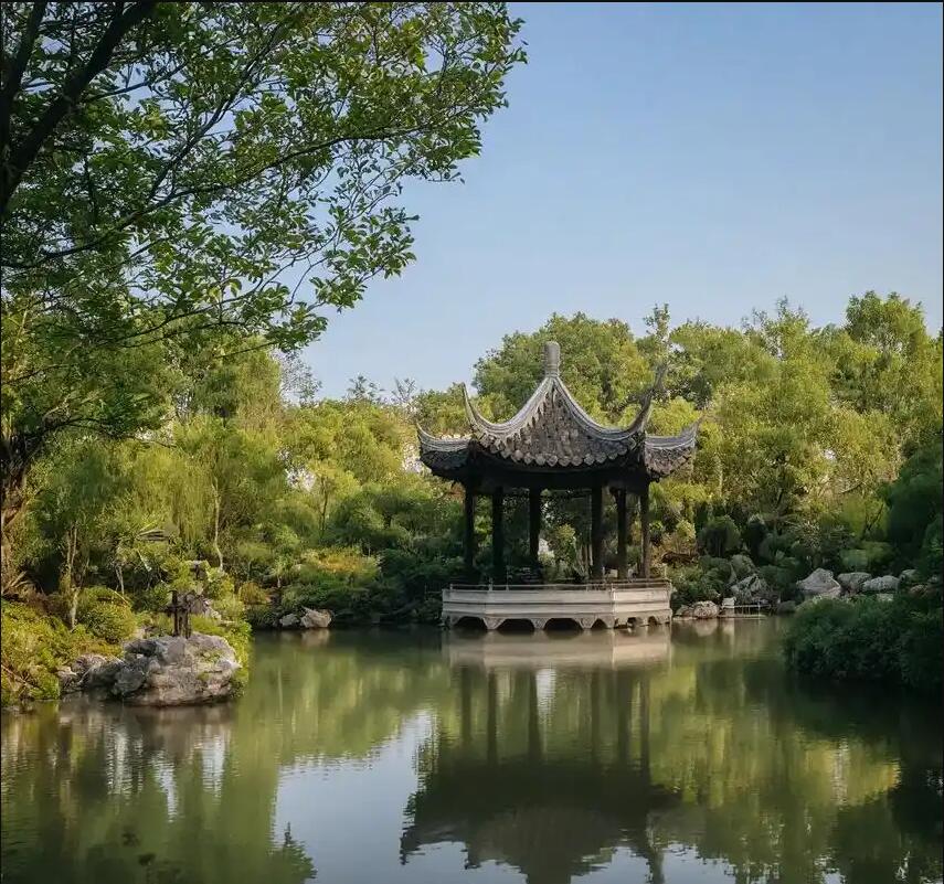 临湘彩虹餐饮有限公司